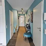 Elegant With Direct River View, Balcony And Parking In Appartamento
