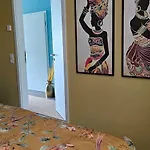 Elegant With Direct River View, Balcony And Parking In *
