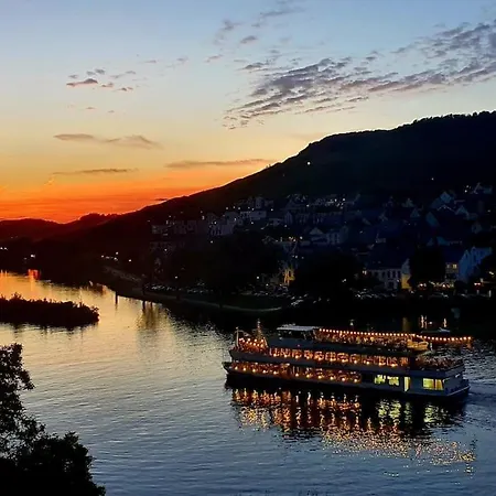 Elegant With Direct River View, Balcony And Parking In *