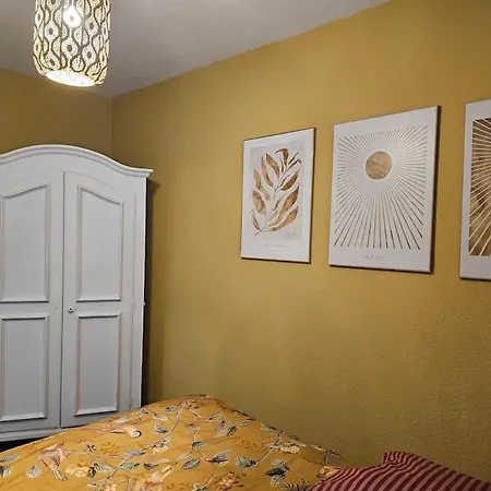 Deluxe 3-rooms River View, דירה