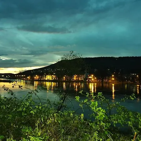 아파트 Deluxe 3-rooms River View, *