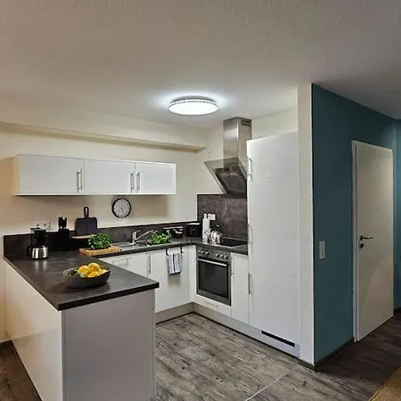 Elegant With Direct River View, Balcony And Parking In Lejlighed