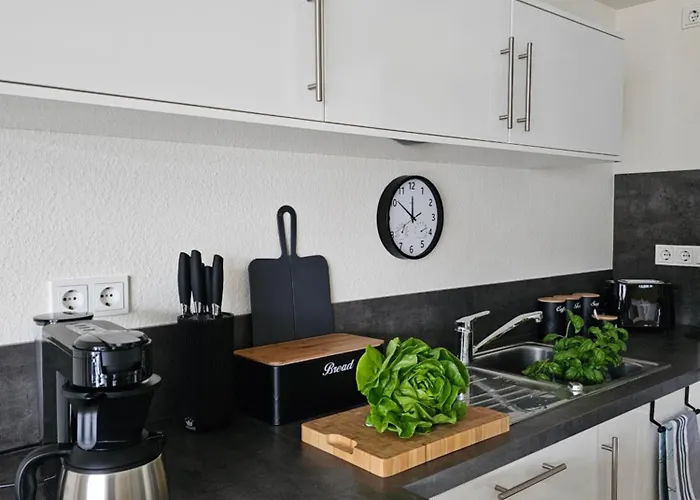 Elegant With Direct River View, Balcony And Parking In Apartamento Bernkastel-Kues