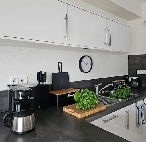 Elegant With Direct River View, Balcony And Parking In Apartamento *