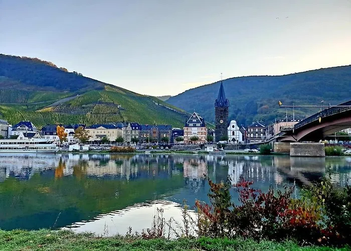 Elegant With Direct River View, Balcony And Parking In * Bernkastel-Kues