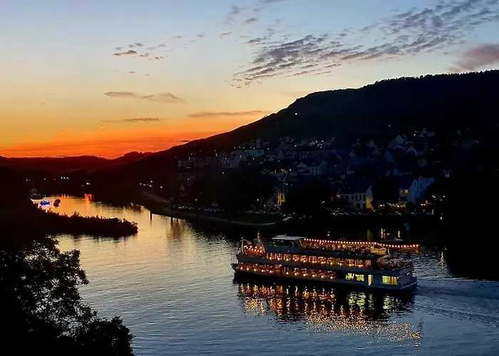 Elegant With Direct River View, Balcony And Parking In *