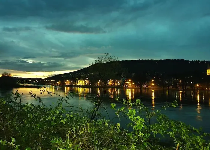 Apartamento Elegant With Direct River View, Balcony And Parking In *