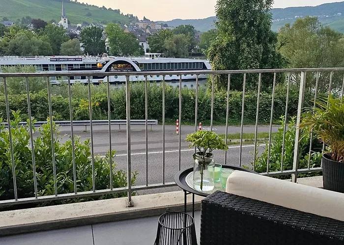 Elegant With Direct River View, Balcony And Parking In *